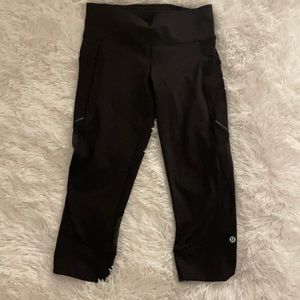 Lulu lemon cropped black leggings
